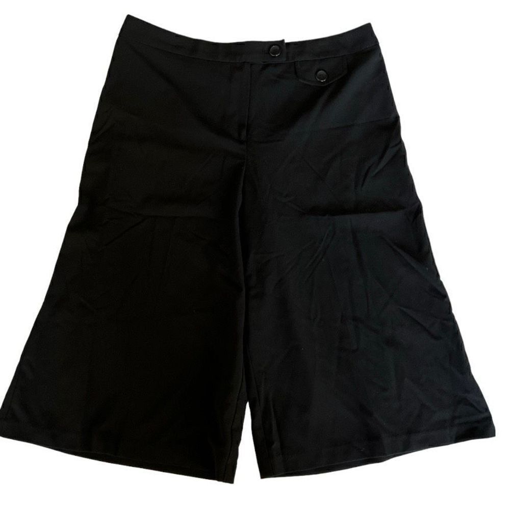 Briggs size 12 Petite black dress bermudas